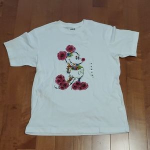 Uniqlo x Disney Mickey t shirt